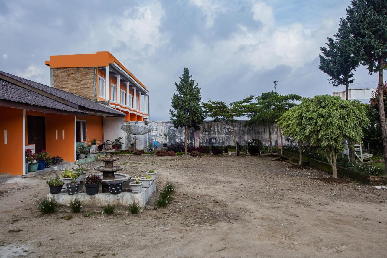 Spot On 2824 Hotel Permata Tongging Екстер'єр фото